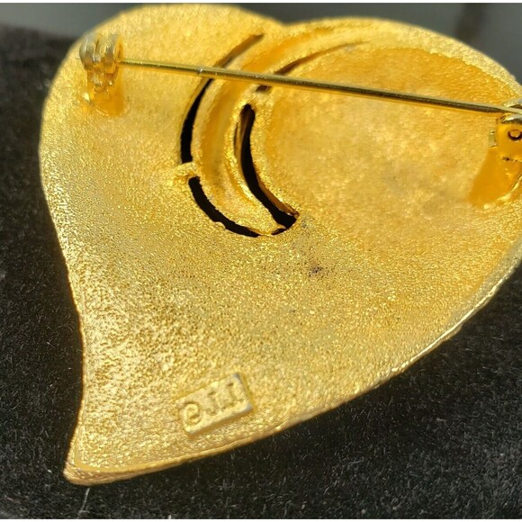 Vintage  JJ Jonetta Heart Brooch Yellow Matte Gold Plated 2"  Brooch - Picture 9 of 9